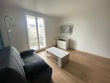 Location Appartement 1 pièce 22m² ORLEANS 45000 - Photo 2