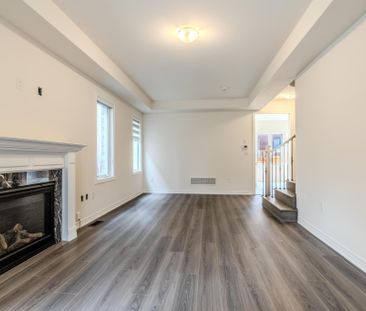 For Lease - 83 Great Falls Boulevard, Hamilton, Ontario - Photo 1