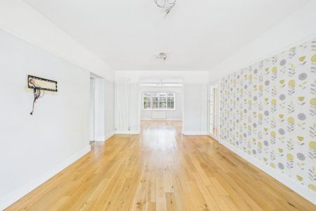 5 bedroom detached house to rent - Photo 2