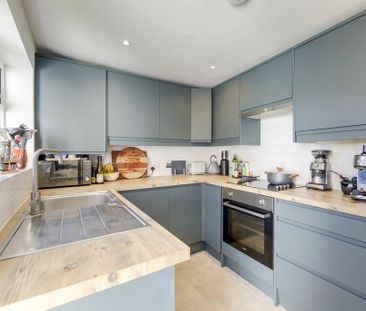 2 bedroom terraced house to rent - Photo 4