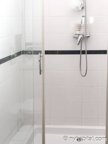 Logement à Paris, Location meublée - Photo 4