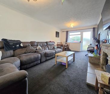2 bedroom end of terrace house to rent - Photo 1
