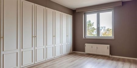 Appartement te huur in Ukkel voor € 1.800 met 3 slaapkamers - Photo 4