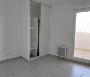 location Appartement T3 DE 54.3m² À MARSEILLE - Photo 4