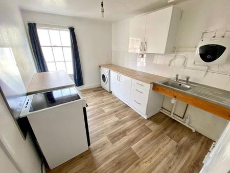 1 bedroom flat to rent - Photo 3