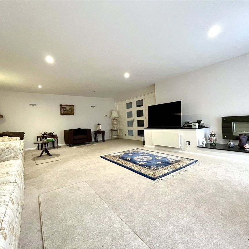 Randall Farm, Gabriel Spring Road, Fawkham, DA3 8PJ - Photo 1