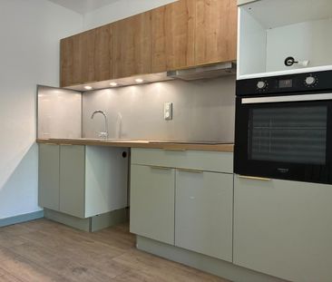 Location Appartement 3 pièces 76m² GUILHERAND GRANGES 07500 - Photo 5