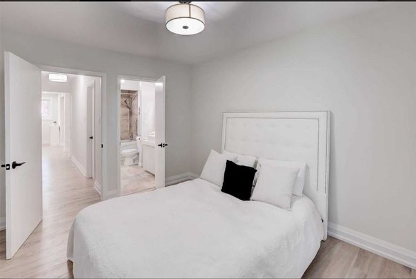 For Lease - 31 Grove Park Crescent, Toronto, Ontario - Photo 1