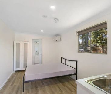 “TWO ROOM AVAILABLE WITH SPLIT SYSTEMS” - Photo 4