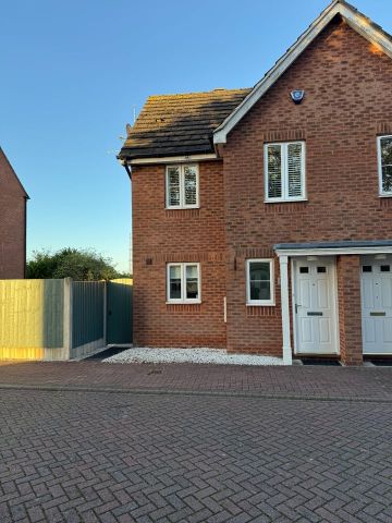 1 Bed Semi-Detached House, City View, NG3 - Photo 2