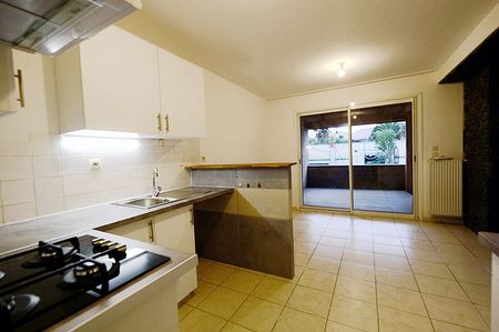House - Photo 3