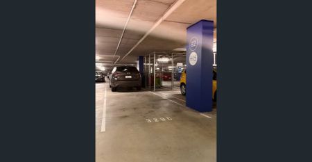 (FURNISHED) Modern M-City Living in Clayton - Photo 4