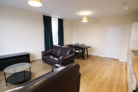 2 Bed, Second Floor Flat - Photo 4