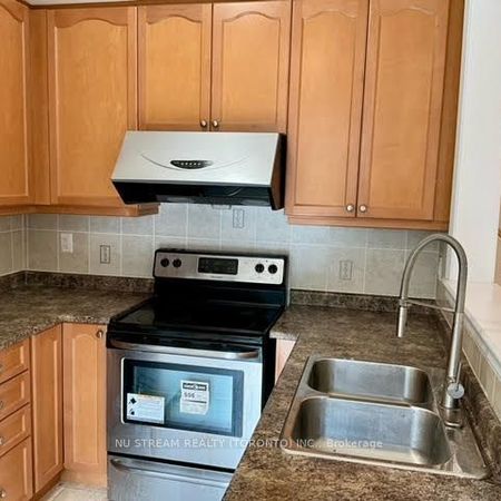 For Lease - 9 Sibbald Avenue, Markham, Ontario - Photo 4