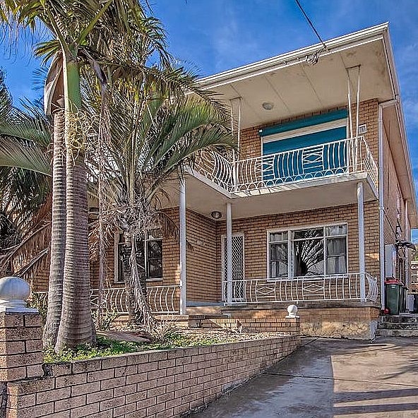 Charming 1-Bedroom Unit in the Heart of Warrawong - Photo 1