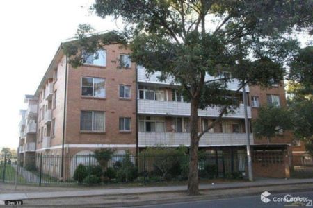 Updated Apartment Close to Transport & CBD - Photo 4