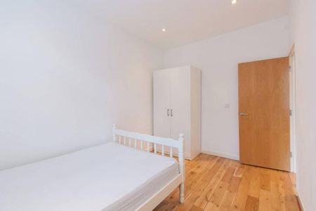 2 bedroom flat to rent - Photo 5