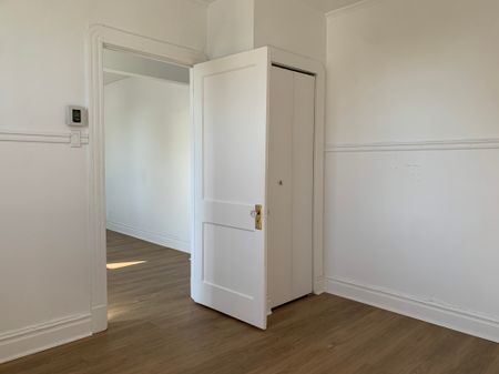 Beau 4 ½ à Saint-Jérôme – 5 Électros Inclus, 2 Stationnement Déneigé - Dispo Maintenant - Photo 2