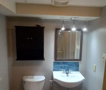 For Lease - 16 Hallen Road, Brampton, Ontario - Photo 4