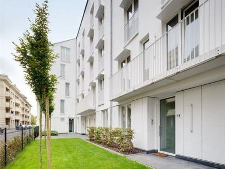 IXELLES : DUPLEX MEUBLE 3 CHAMBRES + TERRASSE + PARKING - Ixelles - Photo 5