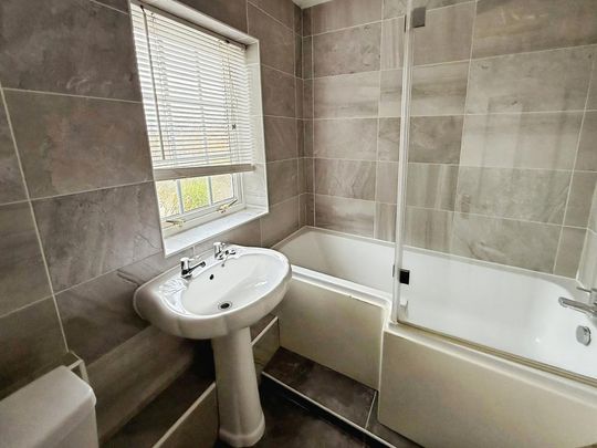 1 bedroom semi-detached house to rent - Photo 1