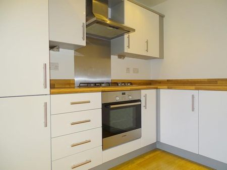 1 bedroom flat to rent - Photo 4