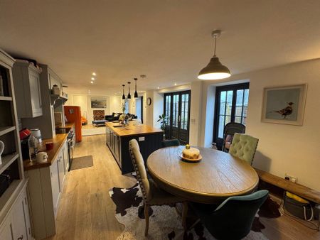 4 bedroom barn conversion to rent - Photo 3