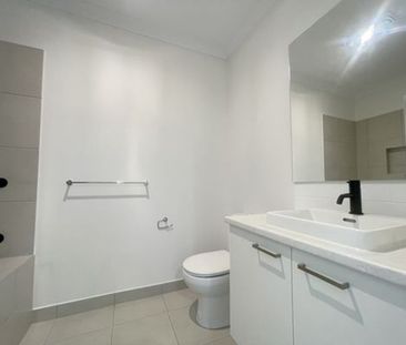 Park Fronted Poise! - Photo 6