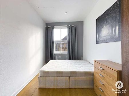Flat C, High Road, Leytonstone, London, E11 - Photo 2