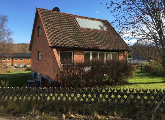 Femrumsvilla i Bångbro - Photo 1