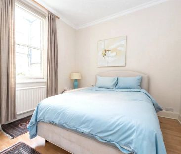 3 bedroom flat in Chelsea - Photo 2