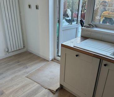 Studio Flat, Fenman Gardens, IG3 - Photo 4