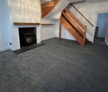 3 bedroom end of terrace house to rent - Photo 1