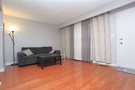 For Lease - 38 THE CARRIAGE Way Unit# 38, Markham, Ontario - Photo 4
