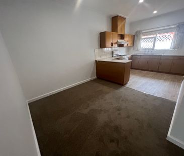 Position Perfect - 6 Month Lease - Photo 4