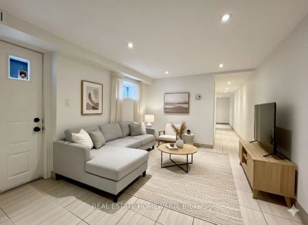 220 Pape Avenue #Lower - Photo 3