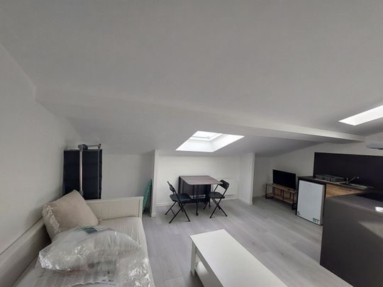 Location Appartement 1 pièce 14m² - Photo 1