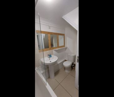 3 Bed Terraced House, Earls Road, SO14 - Photo 5