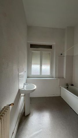 Appartement T4 - Grenoble – 7 Place Sainte Claire - Photo 5