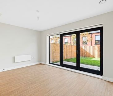 2 bedroom house - Photo 3