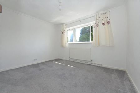4 bedroom detached house to rent - Photo 4