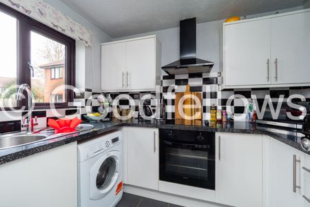 Chartwell Gardens, Cheam, SM3 - Photo 4