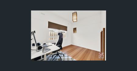 LIFESTYLE & LOCATION! - Photo 5