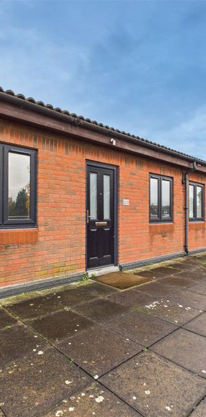 Shifford Crescent, Shifford Crescent, - Photo 2