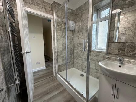 1 bedroom flat to rent - Photo 5