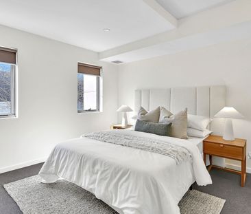 Surprising space & style in super central location - Photo 6