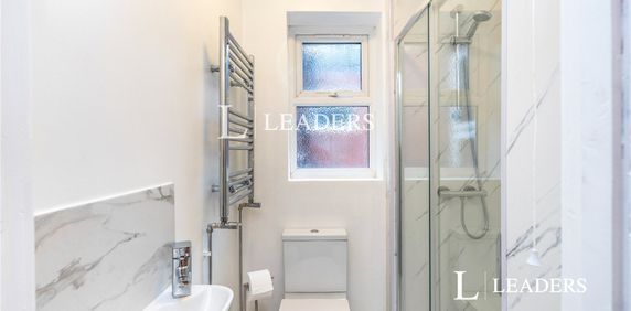 house to rent Sandhurst Road, Southampton, Hampshire, SO15 - Photo 2