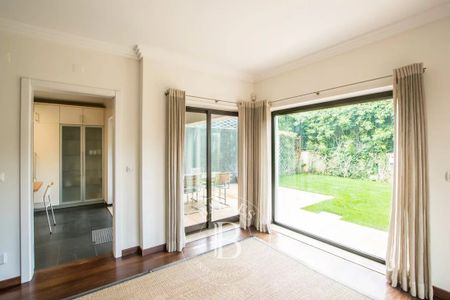 Cascais e Estoril, Lisbon 2750-205 - Photo 4