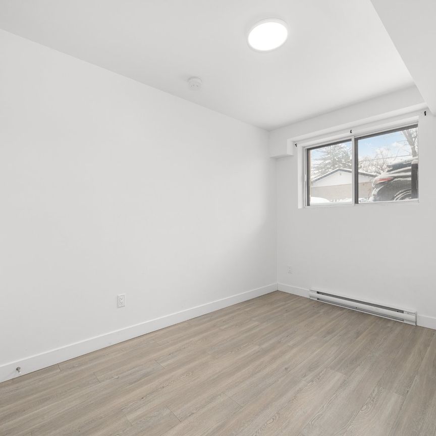 24 Boul. St-Elzear O., #2 - Photo 1