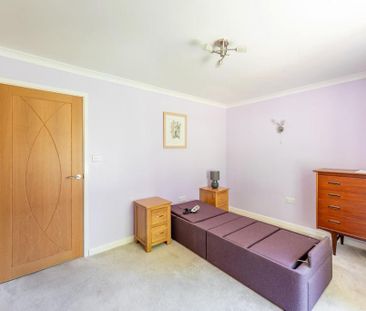 2 bedroom detached bungalow to rent - Photo 1